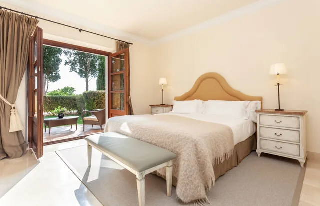 غرفة سوبيريور بسرير كوين بشرفة، Son Julia Country House Hotel 5/10