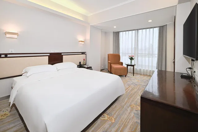 Light, King Bed, Panoramic Floor، Guangdong Hotel Zhuhai Ex Guangdong Regency 4/5