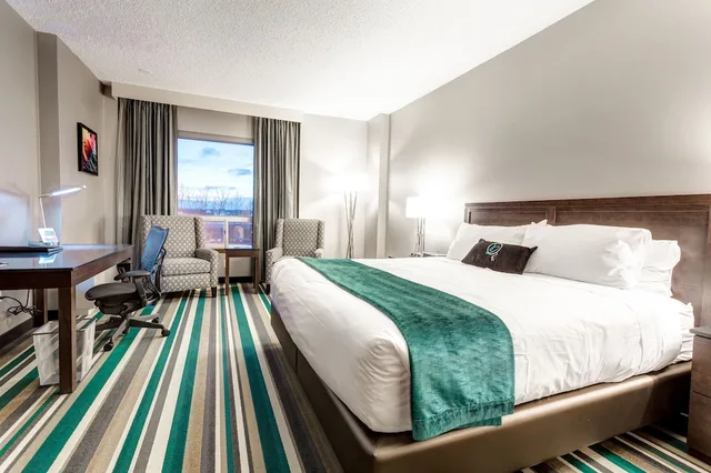 Summit, Executive, King Bed، Hotel Blackfoot 1/4