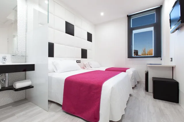 غرفة سوبيريور بسرير مزدوج، Hotel Avenida de Espana 4/9