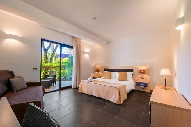 Room, Quadruple, Double Bed, Borgo del Principe 3/10