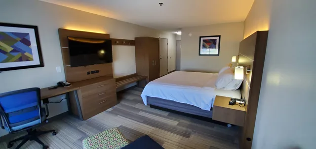 Leisure, King Bed، Holiday Inn Express Hotel And Suites Kinston 2/9