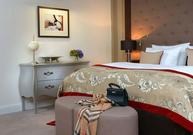 غرفة كومفورت بسرير كينج، Romantik Hotel Burgkeller & Residenz Kerstinghaus 4/6