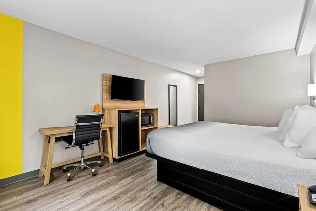 غرفة قياسية بسرير كينج، Super 8 By Wyndham Lewiston Auburn Area 5/10