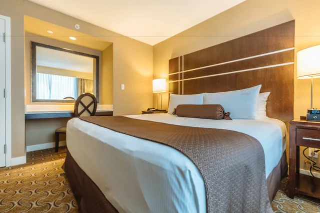 1 Bedroom, Suite, Marina View, Casino Tower، River Rock Casino Resort 1/2