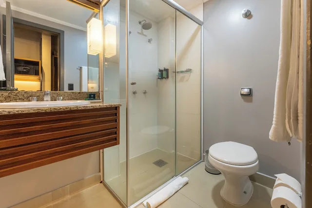 غرفة قياسية بسريرين منفصلين، Hotel Deville Business Maringa 5/8