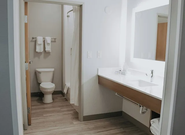جناح بسريرين كينج بغرفتي نوم، Holiday Inn Express and Suites Lincoln South 10/10
