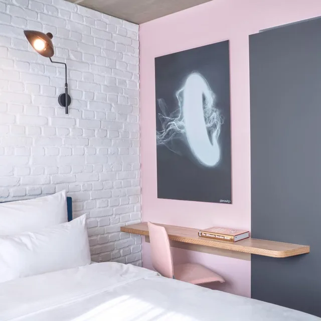 Room, Double Bed, Cathedral View, Urban View، URBAN LOFT Cologne 3/6