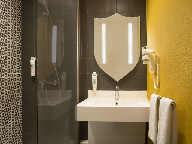 Standard, Double Bed, 2 Sofa, Ibis Styles Carcassonne La Cite 9/10