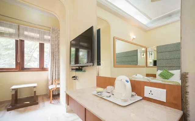 غرفة قياسية بسريرين منفصلين، Regent Hotel 5/7