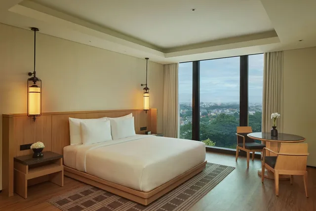Executive King, Hotel Tentrem Jakarta 2/9