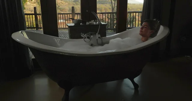 جناح بمسبح خاص، Etali Safari Lodge 8/8