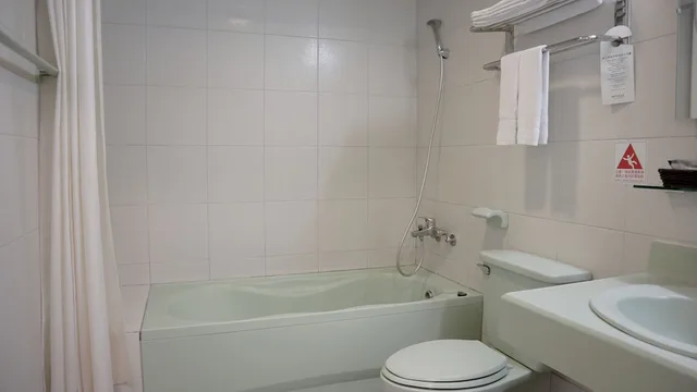 غرفة قياسية رباعية بسريرين كوين، Zhong Ke 7/7