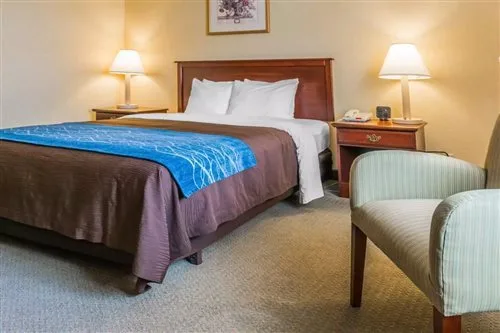 غرفة قياسية، Rodeway Inn Mercer I-80 2/3