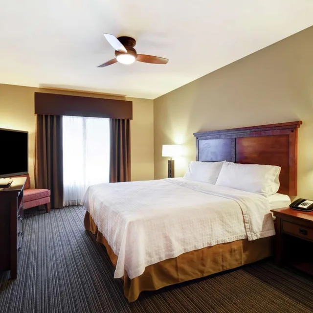 جناح بسرير كينج بغرفة نوم واحدة مع أريكة، Homewood Suites By Hilton Kalispell Mt 3/10