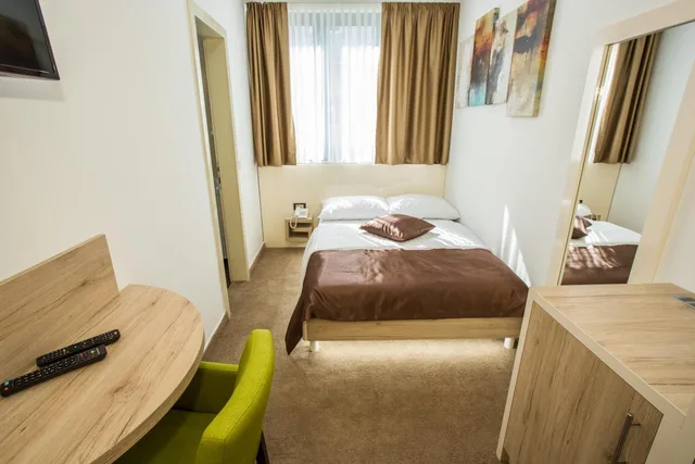 غرفة مفردة، Hotel National 4/10