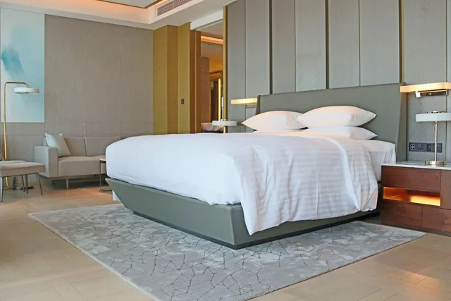 جناح تنفيذي بسرير كينج، Courtyard Shunde Longjiang 4/8
