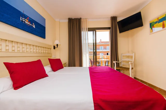 غرفة بشرفة مفردة بسريرين منفصلين، Hotel Bell Port 2/5