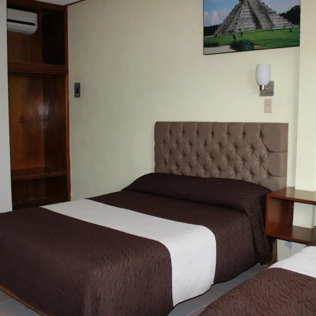 غرفة بسريرين منفصلين بإطلالة على المسبح، SUITE HOTEL MARIA DE LA LUZ 1/6