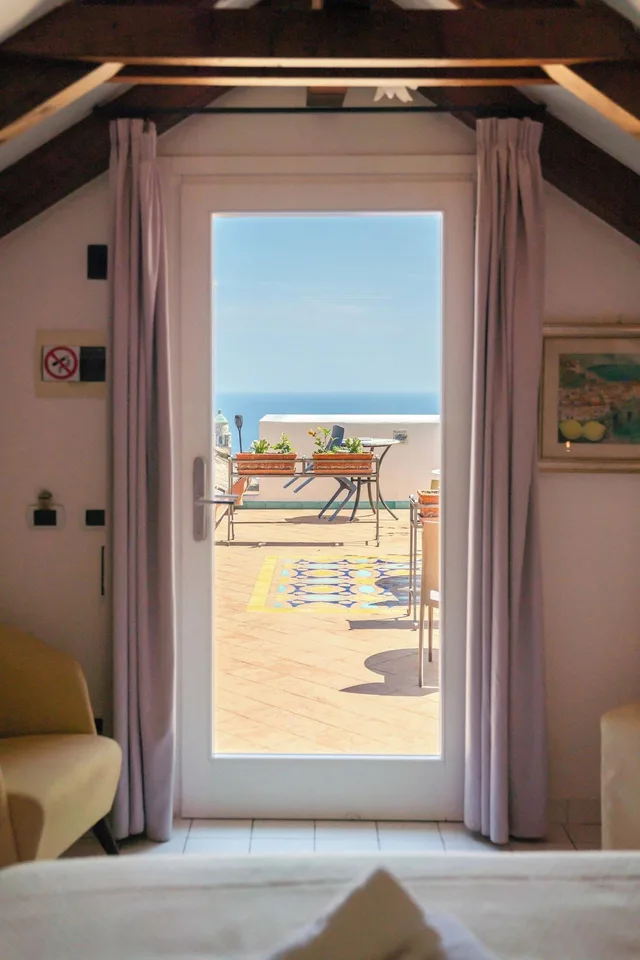 غرفة ديلوكس بإطلالة على البحر، Hotel Villa Annalara 7/10