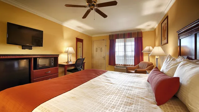 غرفة قياسية بسرير كينج، Best Western Heritage Inn Bakersfield 3/9