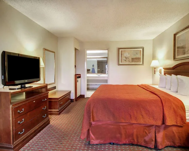 غرفة بسريرين كوين للمدخنين، Quality Inn & Suites Clinton - Jackson West 1/3