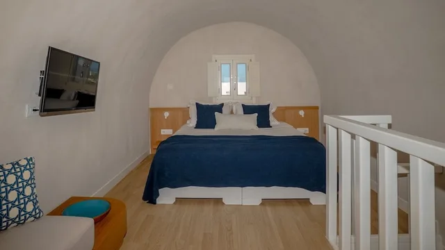 Loft, Suite, Queen Bed, Caldera View, Sofa, Hot Tub، Apeiron Blue Santorini - Adults Only 1/10
