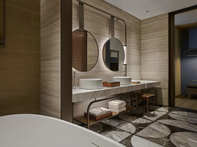 جناح بسرير كينج بإطلالة على النهر، Thompson Shanghai Expo, by Hyatt 3/4