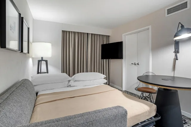 جناح لذوي الإعاقة، Sheraton Suites Old Town Alexandria 4/10