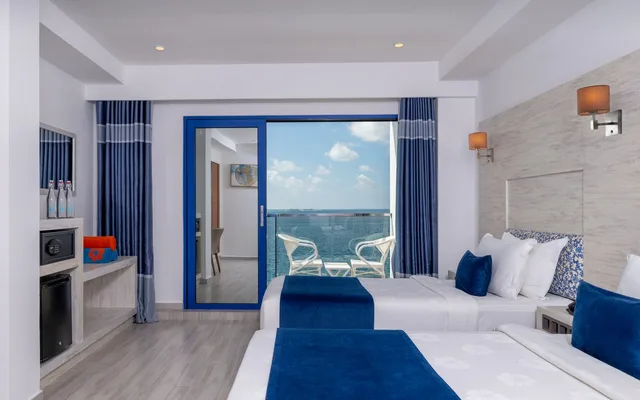 Deluxe Family Room SeaView with Balcony-Transfer Included, Kaani Palm Beach 5/9