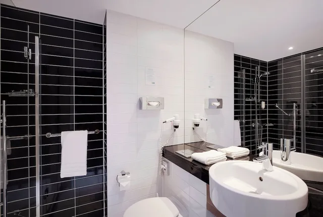غرفة قياسية بسريرين منفصلين، HOLIDAY INN EXPRESS BREMEN AIRPORT 3/3