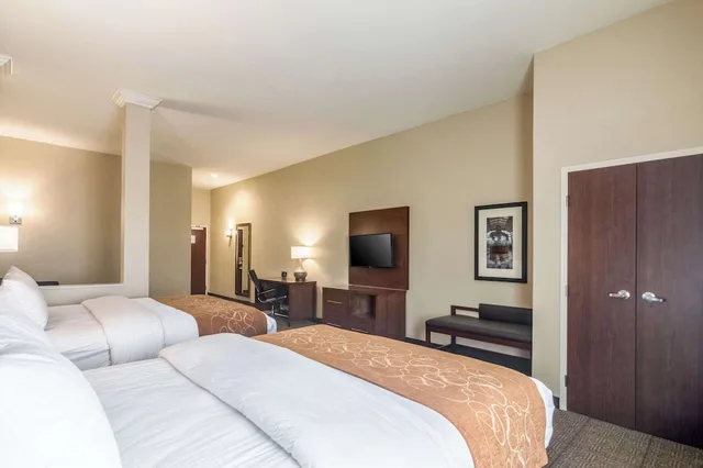 جناح بسريرين كوين، Comfort Suites Meridian And I-40 1/10