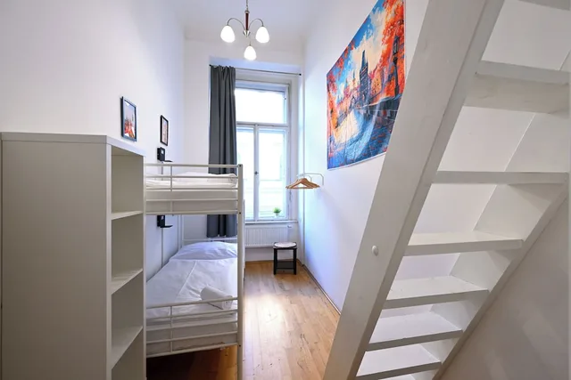 Mezzanine, 2 Bedrooms, Gallery, Apartment, Bunk Bed, 3 Beds, Private Bathroom, Sofa، Hybernska Apartments 8/10
