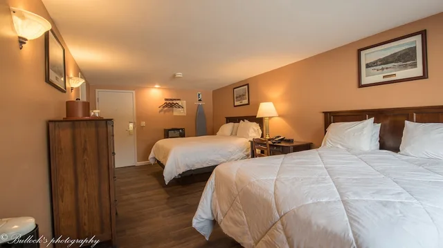 Standard, 2 Queen Beds, Main Building, The Shawnee Inn And Golf Resort 1/2