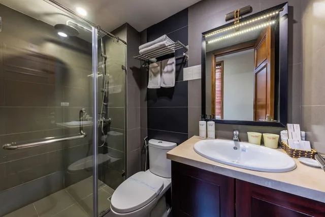 غرفة تنفيذية بسريرين منفصلين، CENTRE POINT HANOI HOTEL 10/10