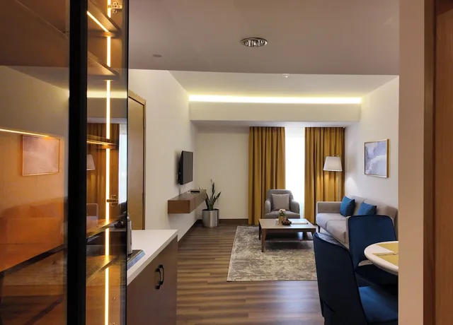 جناح بسرير كينج، Golden Tulip Muscat 9/9