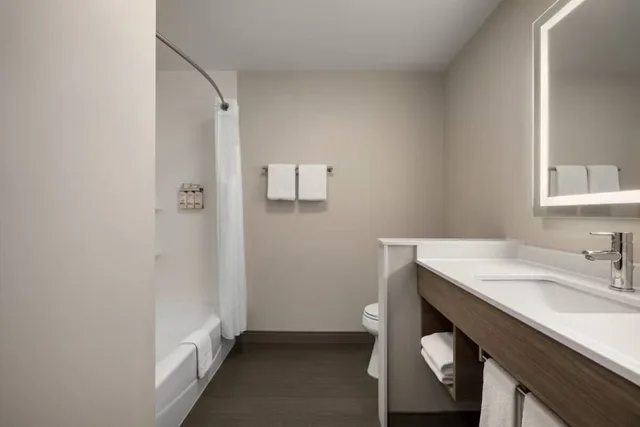 جناح ديلوكس بسريرين كوين، Holiday Inn Express & Suites COURTENAY - COMOX 7/9