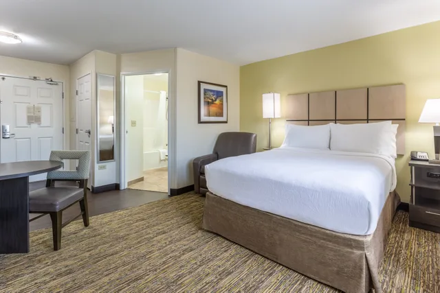 جناح بسرير كوين بغرفة نوم واحدة، CANDLEWOOD SUITES AURORA- NAPERVILLE 1/2