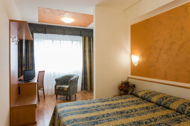 غرفة بسريرين منفصلين، Airmotel 2/9