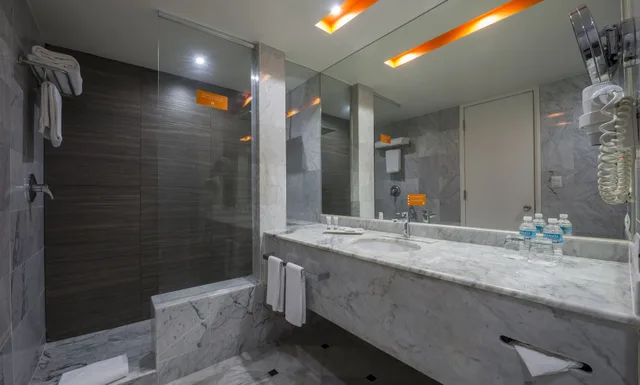 Deluxe, 2 Double Beds, Real Inn Tijuana by Camino Real Hotels 7/8