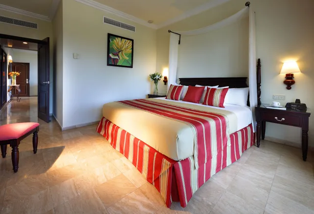 جناح بسرير كينج بإطلالة على الحديقة مع أريكة، Grand Palladium Jamaica Resort & Spa-All Inclusive 4/10