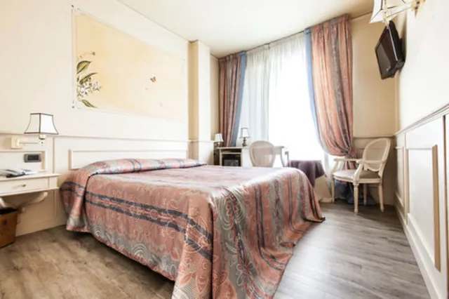 غرفة صغيرة بسرير مزدوج، Hotel San Luca Verona 2/10
