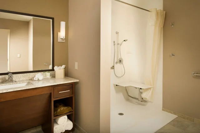 استوديو بسرير كينج لذوي الإعاقة، Homewood Suites by Hilton Lackland AFB SeaWorld TX 3/5
