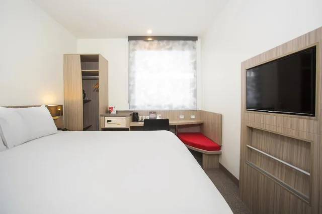 غرفة قياسية بسرير كينج وسرير كوين، Ibis Mackay 2/7