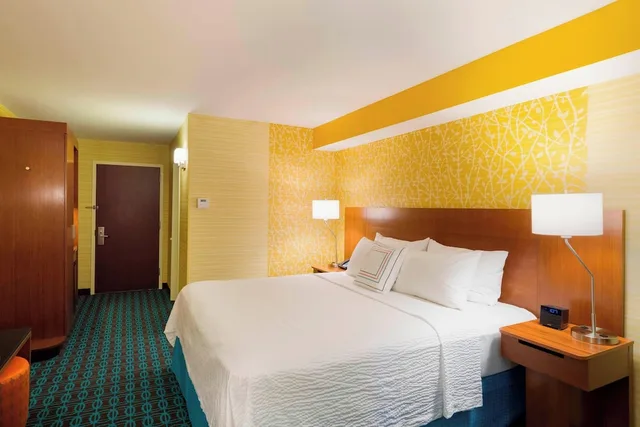 غرفة بسرير كينج لذوي الإعاقة، Fairfield Inn Suites By Marriott Paramus 1/5