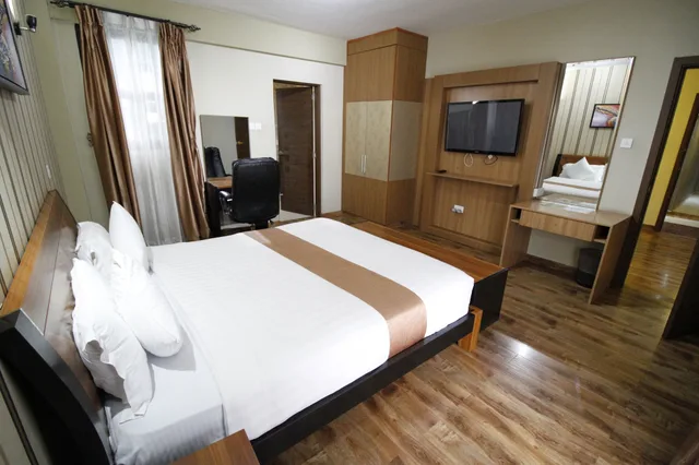 غرفة تنفيذية بسرير كينج، Westend Hotel 1/6