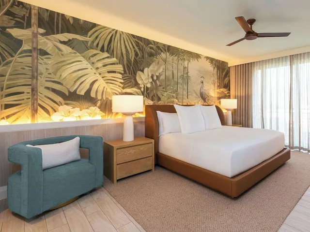 جناح سوبيريور بسرير كينج وسرير كوين بغرفتي نوم، SLS Baha Mar 3/8