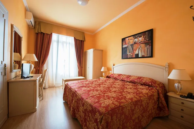 Superior, Double Bed, Hotel Maderno 3/9