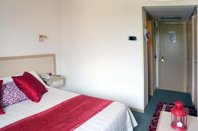 غرفة قياسية بسرير مزدوج، HOTEL BASSETTO 1/4
