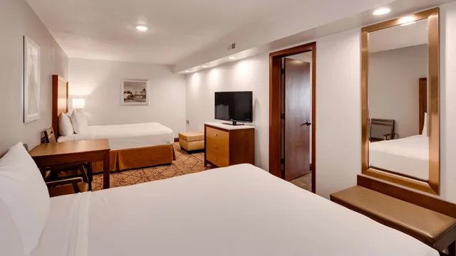 جناح بسريرين كوين بمطبخ صغير، Best Western Plus Longbranch Hotel and Convention Center 2/7